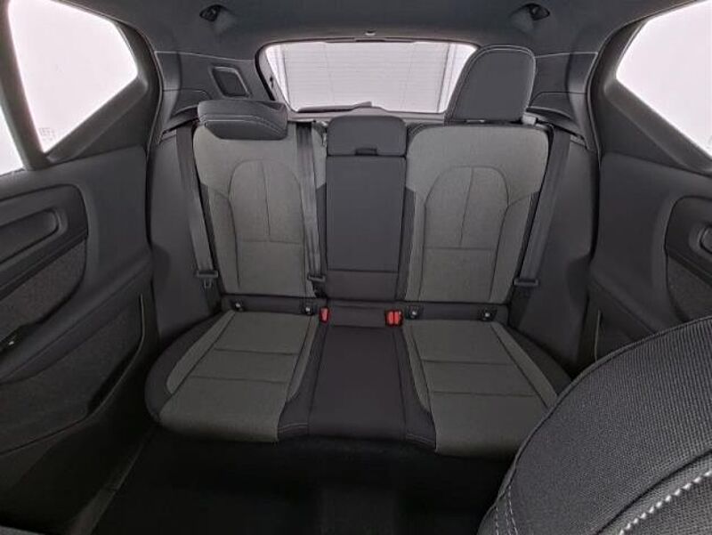 Volvo XC40 B4 Plus Black Edition/Pano/360K/el. Sitze/20