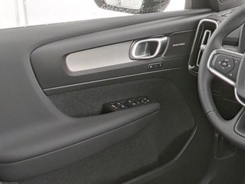 Volvo XC40 B4 Plus Black Edition/Pano/360K/el. Sitze/20