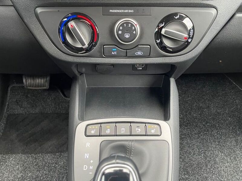 Hyundai i10 Trend Automatik/Klima/PDC/SHZ/hzb. LK/DAB/Alu