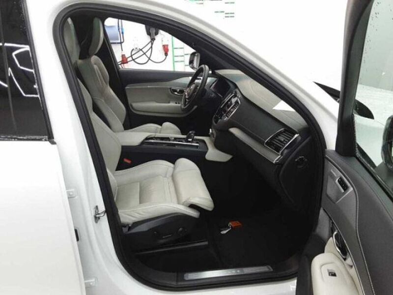 Volvo XC90 B5 R-Design/AHK/Pano/Four-C/StHz/HuD/22Zoll