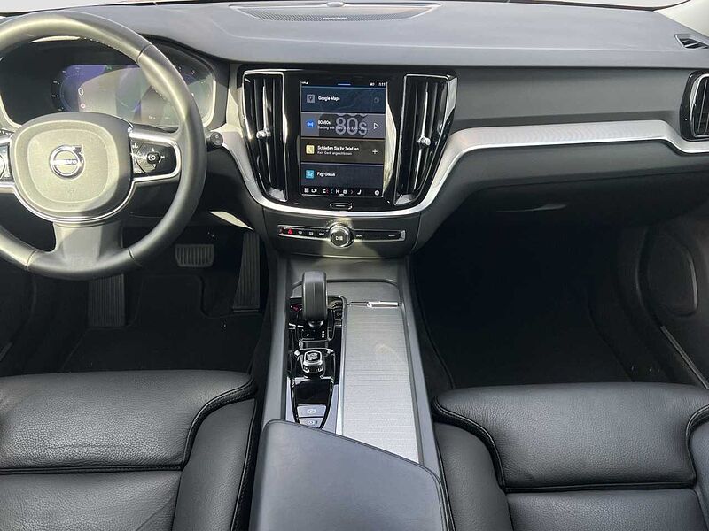 Volvo V60 Cross Country B4 AWD Plus/FSH/Keyless/LHZ