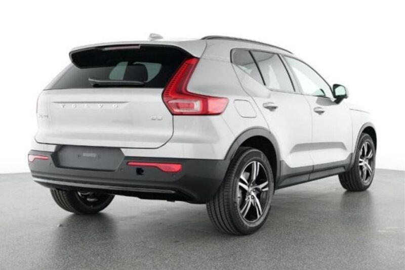 Volvo XC40 B3 Plus Dark/Navi/LED/AHK/Pano/360Kamera