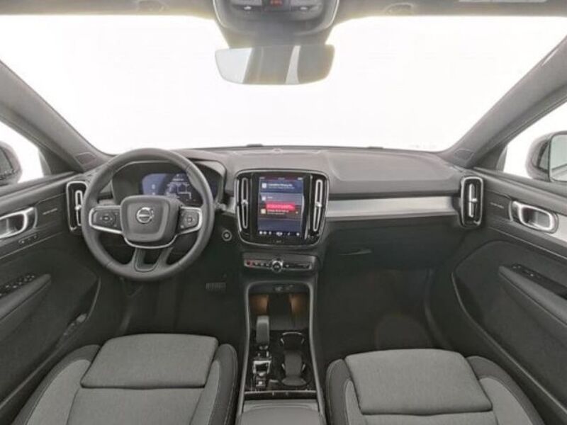 Volvo XC40 B3 Plus Dark/Navi/LED/AHK/Pano/360Kamera