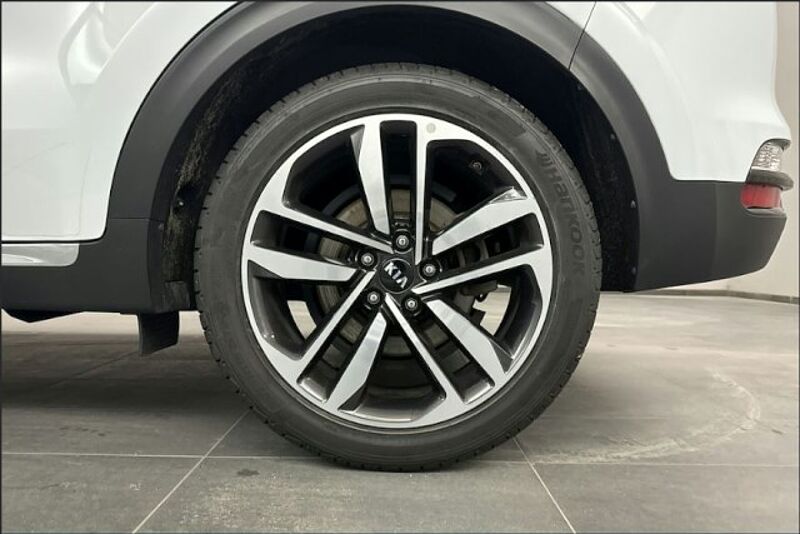 Kia Sportage Spirit 4WD/Navi/LED/Pano/360K/BLIS/elHK