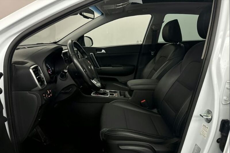 Kia Sportage Spirit 4WD/Navi/LED/Pano/360K/BLIS/elHK