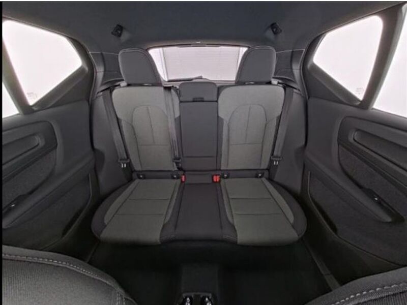 Volvo XC40 B3 Plus Dark/Navi/LED/360Kam/hzb. FS/19Zoll