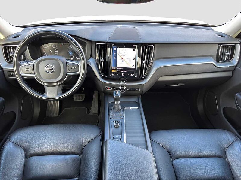 Volvo XC60 D4 AWD Momentum/LHZ/Navi/heizb. FS/R-Kam