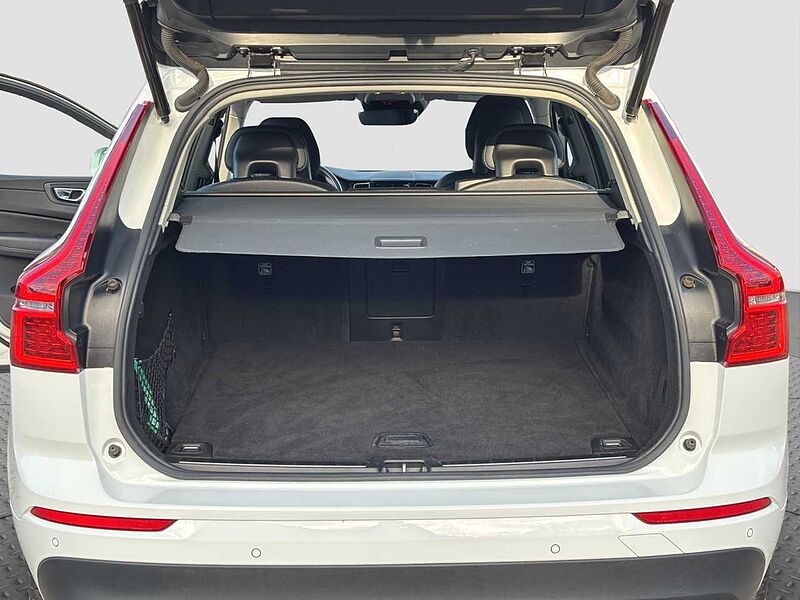 Volvo XC60 D4 AWD Momentum/LHZ/Navi/heizb. FS/R-Kam