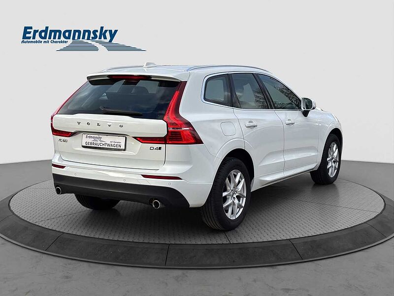 Volvo XC60 D4 AWD Momentum/LHZ/Navi/heizb. FS/R-Kam