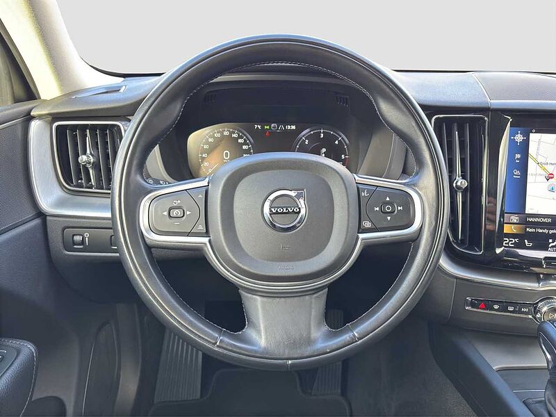Volvo XC60 D4 AWD Momentum/LHZ/Navi/heizb. FS/R-Kam