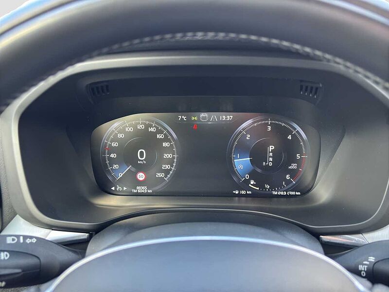 Volvo XC60 D4 AWD Momentum/LHZ/Navi/heizb. FS/R-Kam