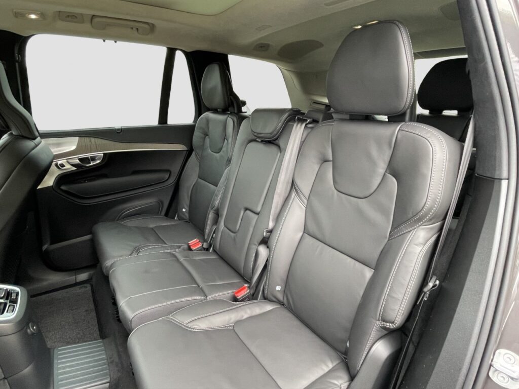 Volvo XC90 T8 AWD Ultra Dark Plug-In/ Luftfahrwerk – Bild 13