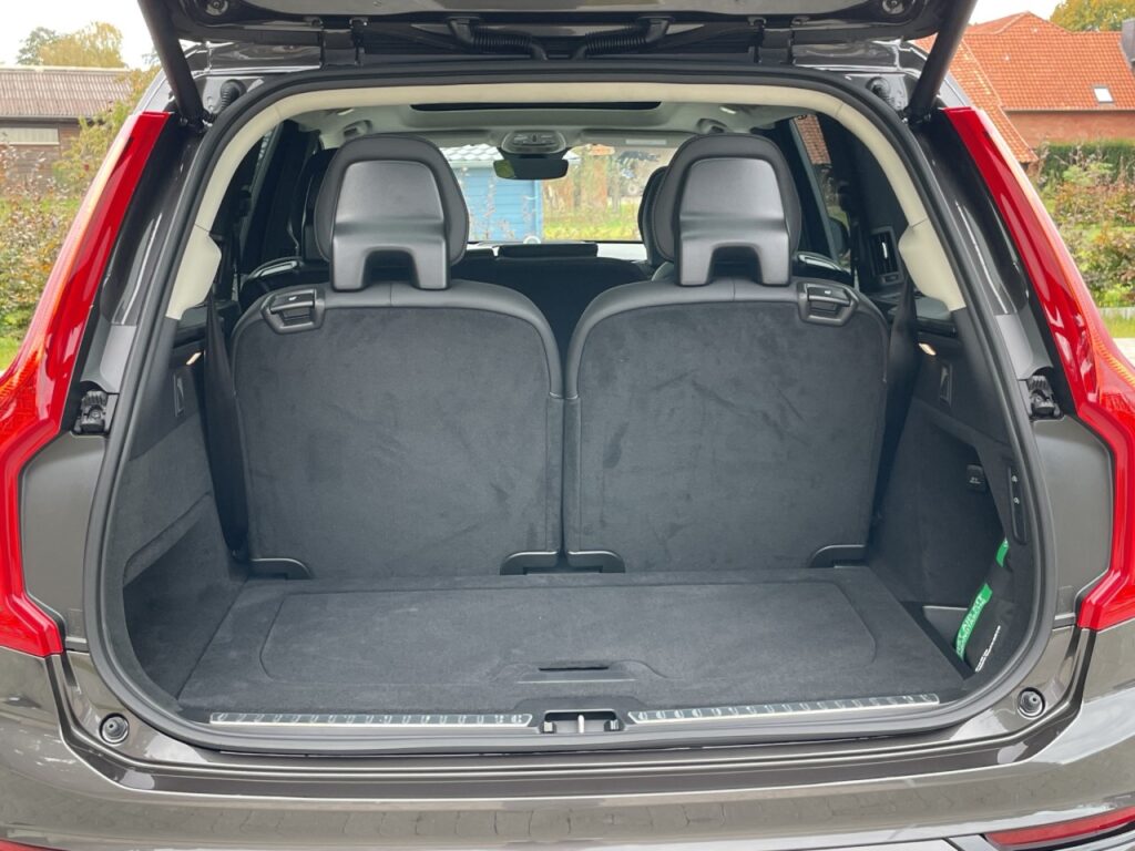 Volvo XC90 T8 AWD Ultra Dark Plug-In/ Luftfahrwerk – Bild 18