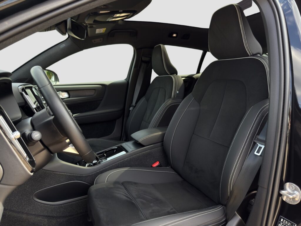 Volvo C40 Twin Pure Electric AWD Plus/Pano/SHZ/LHZ/20Z – Bild 13