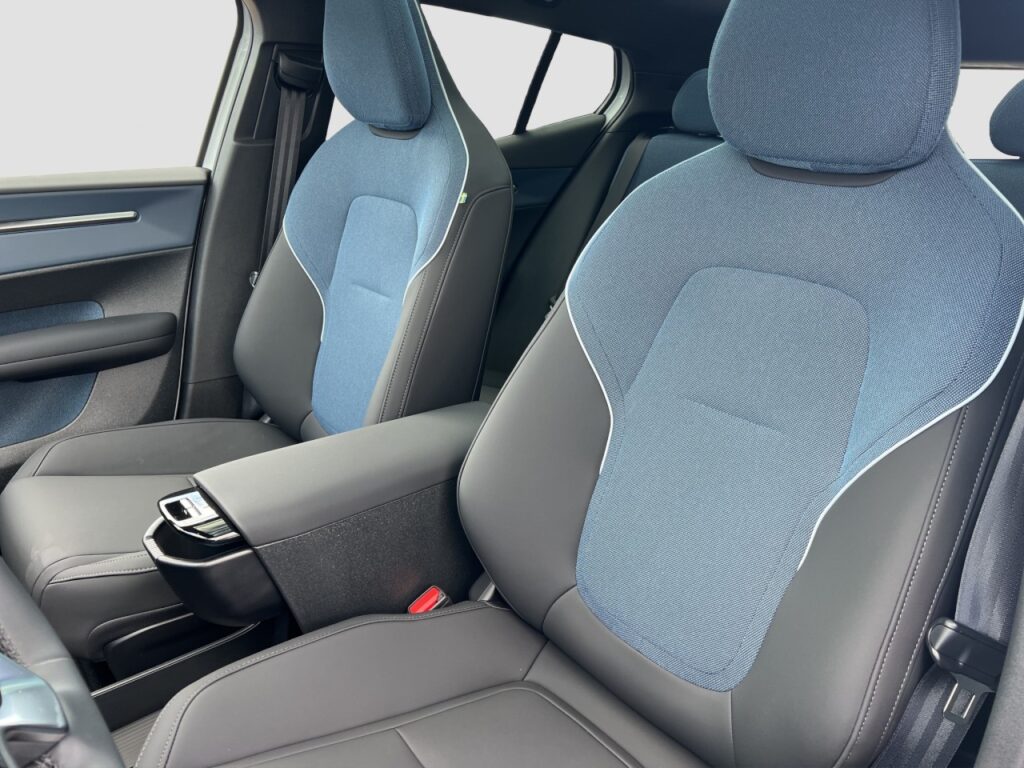 Volvo EX30 Cross Country Twin Performance AWD Ultra – Bild 12