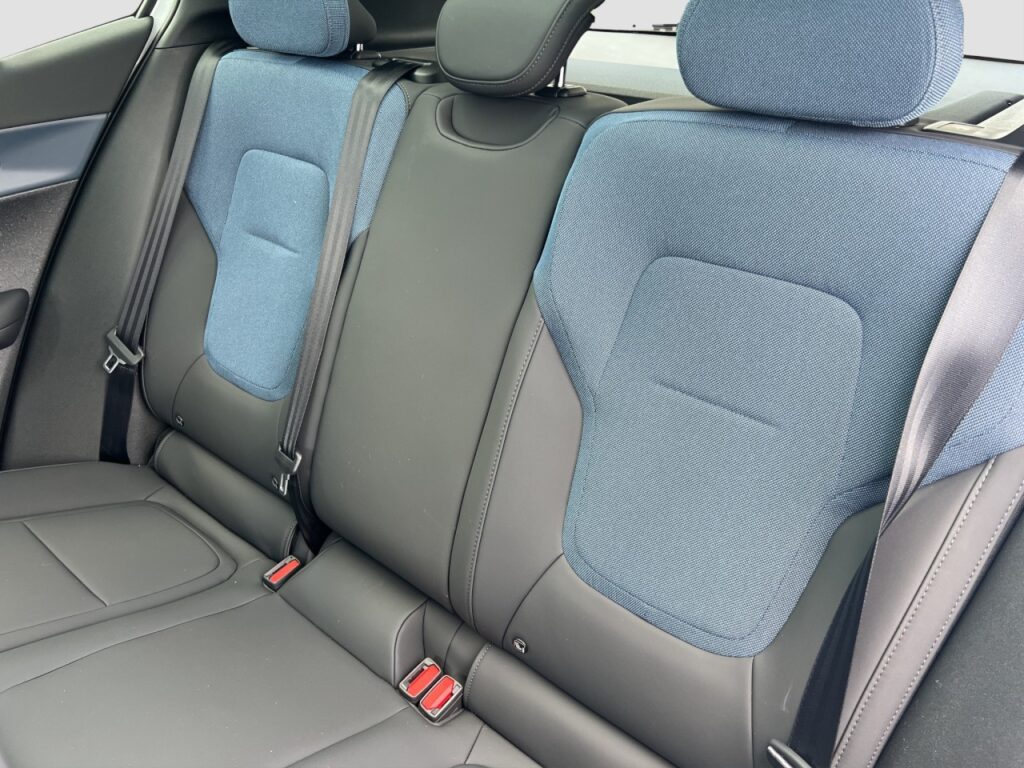 Volvo EX30 Cross Country Twin Performance AWD Ultra – Bild 13