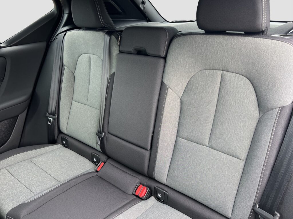 Volvo XC40 B3 Plus Dark Ganzjahresreifen / 360 Grad – Bild 14