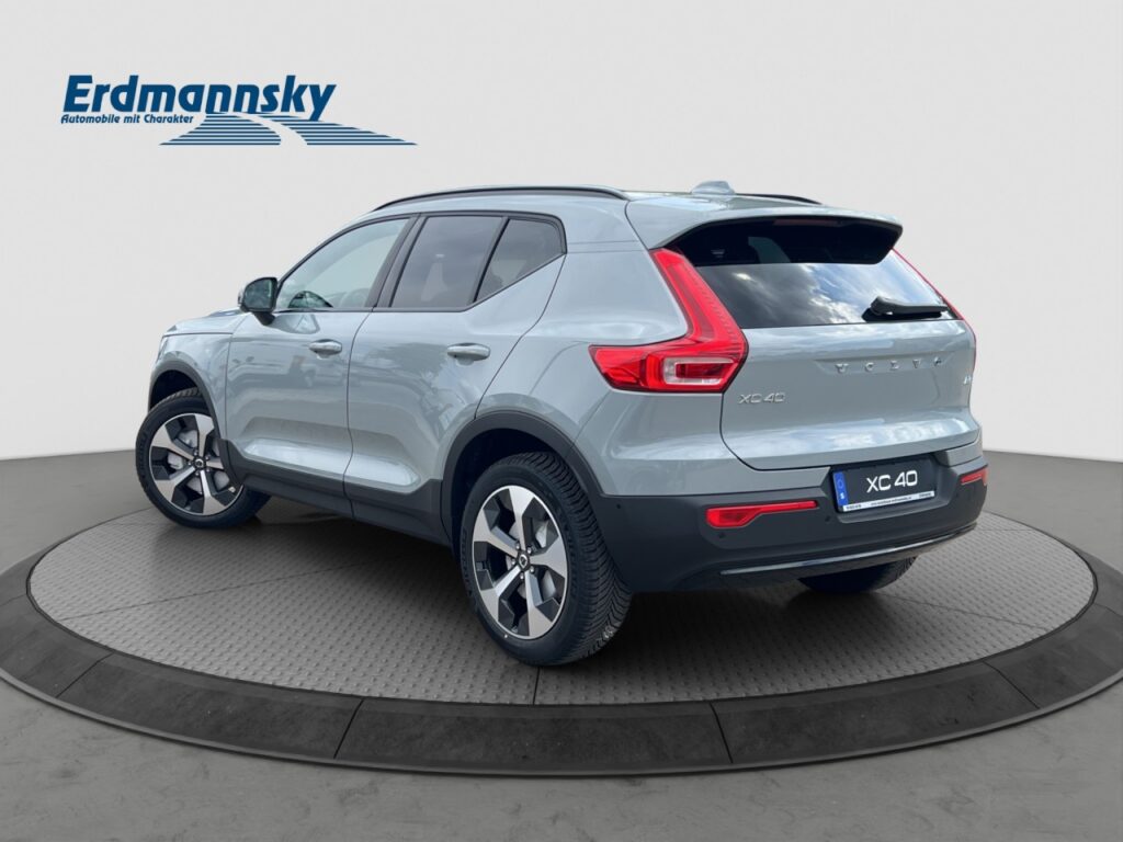 Volvo XC40 B3 Plus Dark Ganzjahresreifen / 360 Grad – Bild 2
