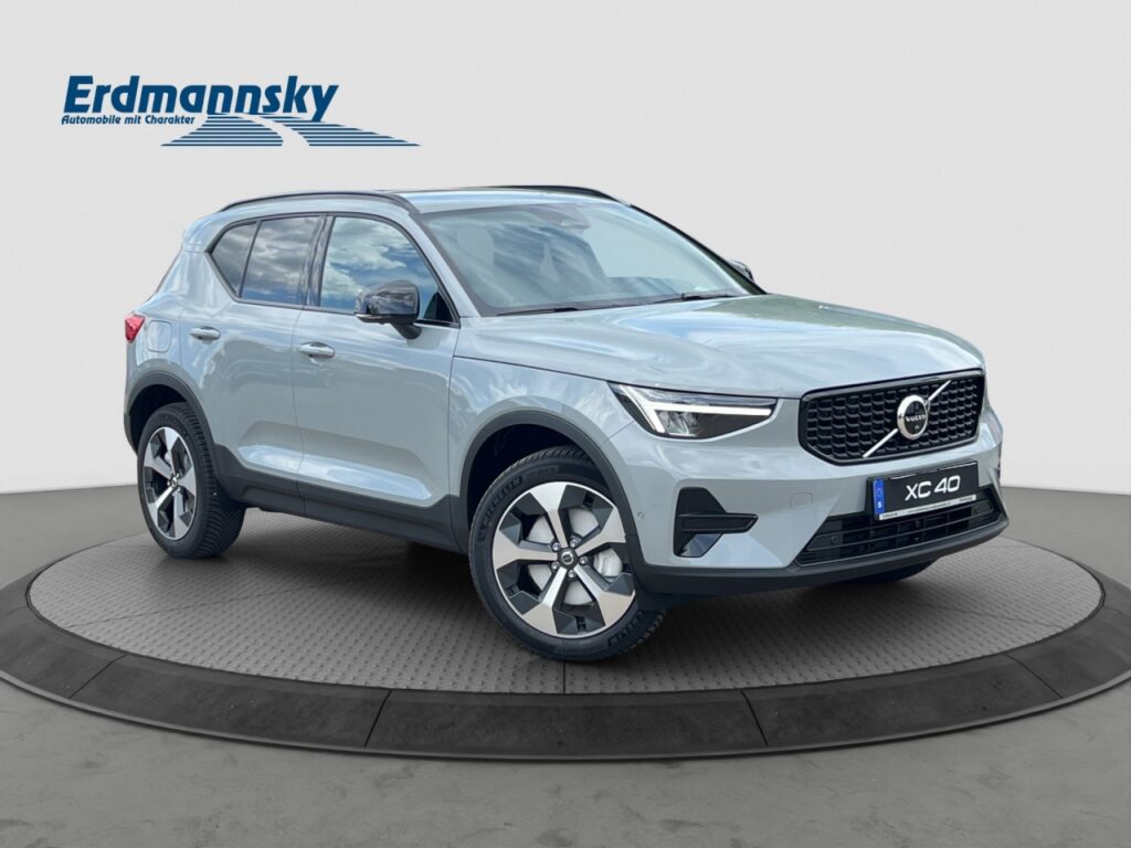 Volvo XC40 B3 Plus Dark Ganzjahresreifen / 360 Grad – Bild 3