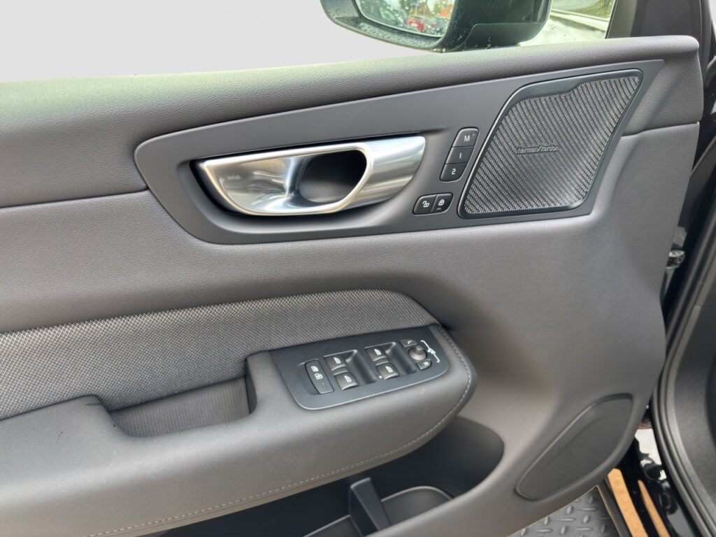 Volvo XC60 T6 AWD Plus Black Edition. Plug-In / 360 – Bild 12