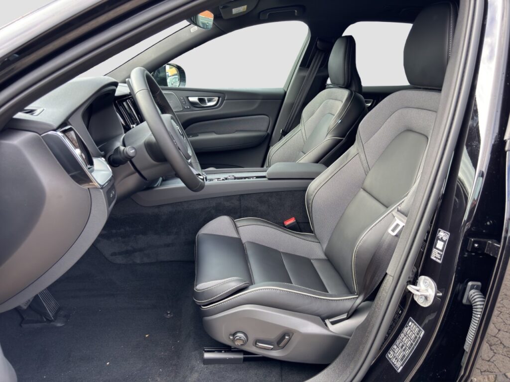 Volvo XC60 T6 AWD Plus Black Edition. Plug-In / 360 – Bild 13