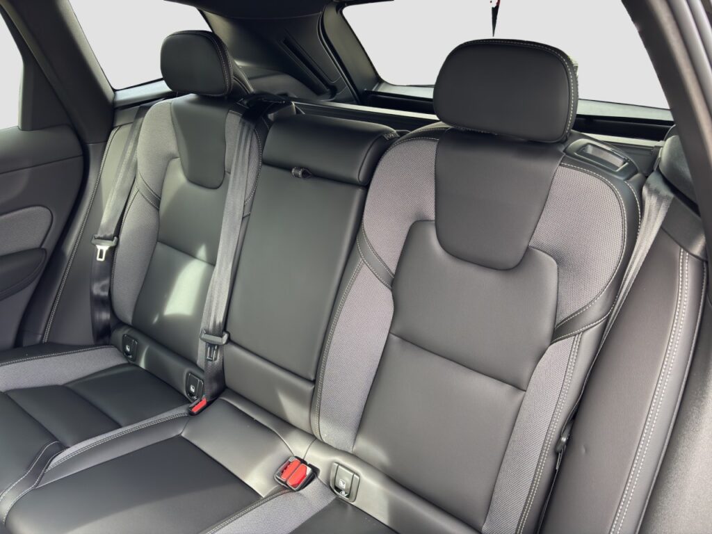 Volvo XC60 T6 AWD Plus Black Edition. Plug-In / 360 – Bild 14