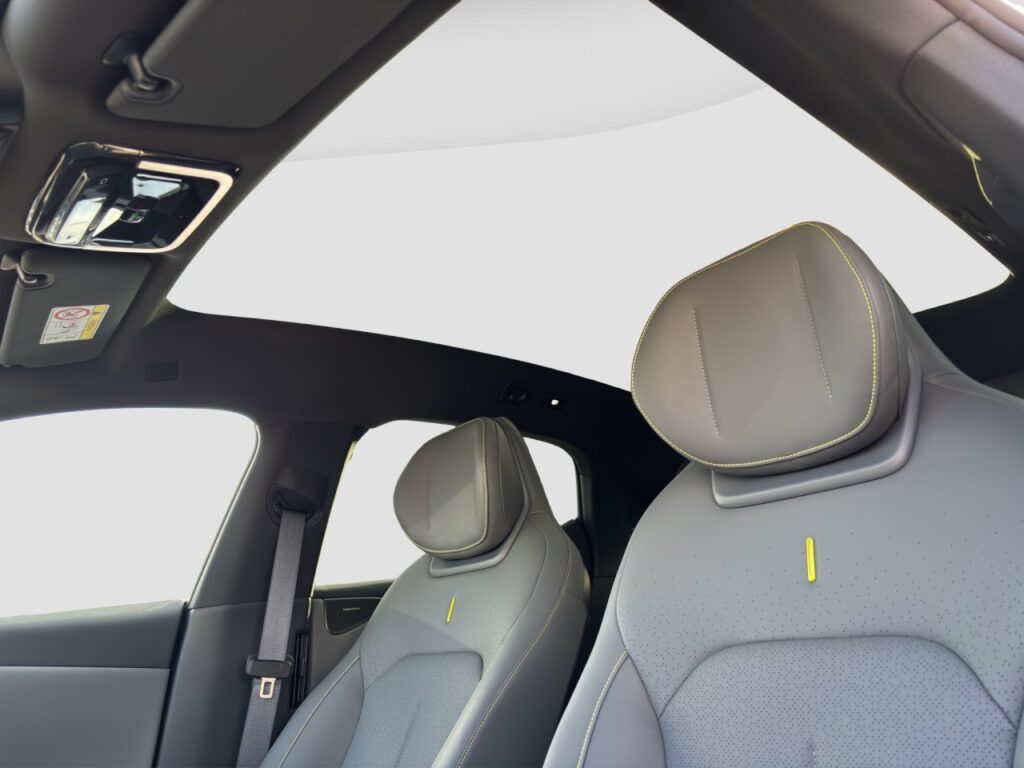 Lynk & Co 02 More / Pano / Harman-Kardon / Selfie-Kamera – Bild 15