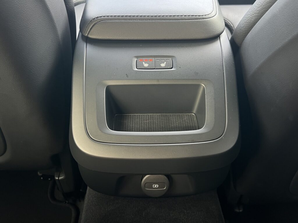 Volvo V60 B4 CC AWD Plus/Navi/LED/FSH/Keyless/LHZ/Kam – Bild 18