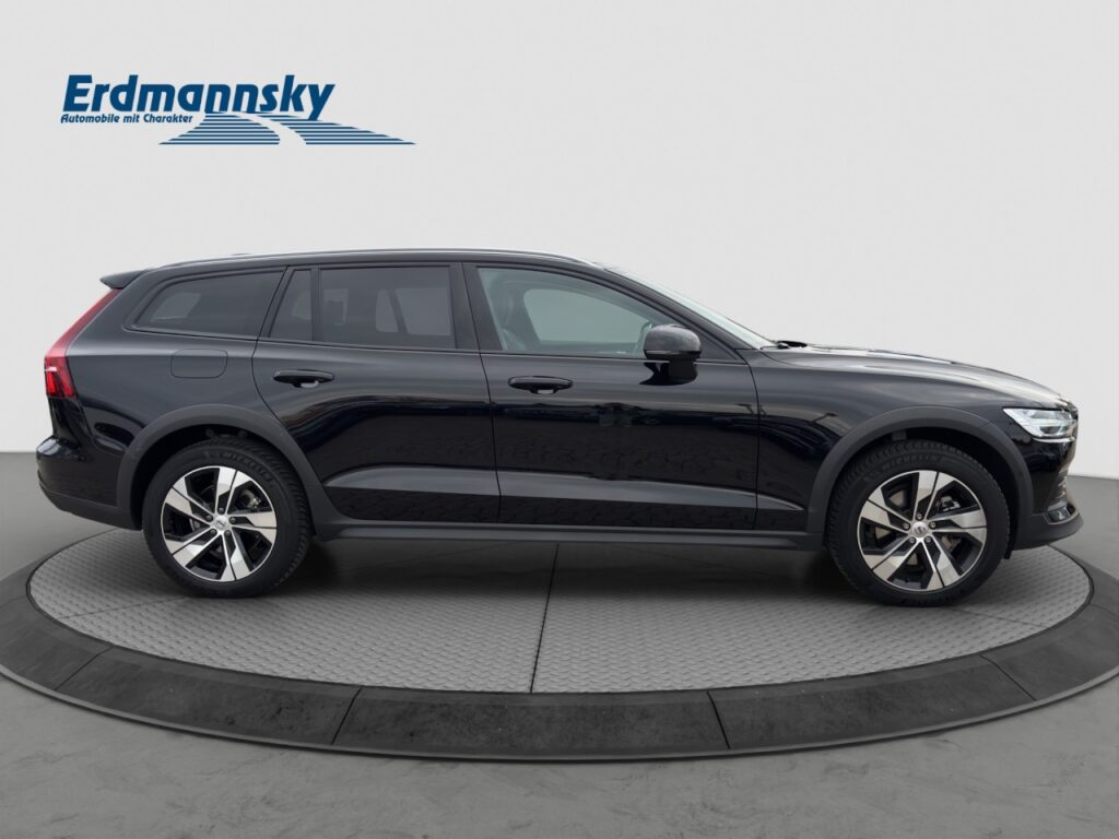 Volvo V60 B4 Cross Country AWD Plus/Keyless/KAM/LHZ – Bild 6