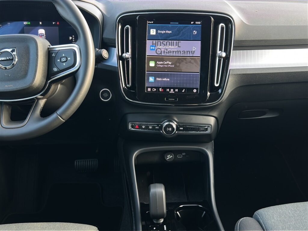 Volvo XC40 B4 Plus Black Edition/Navi/Pano/360K/20Zoll – Bild 11