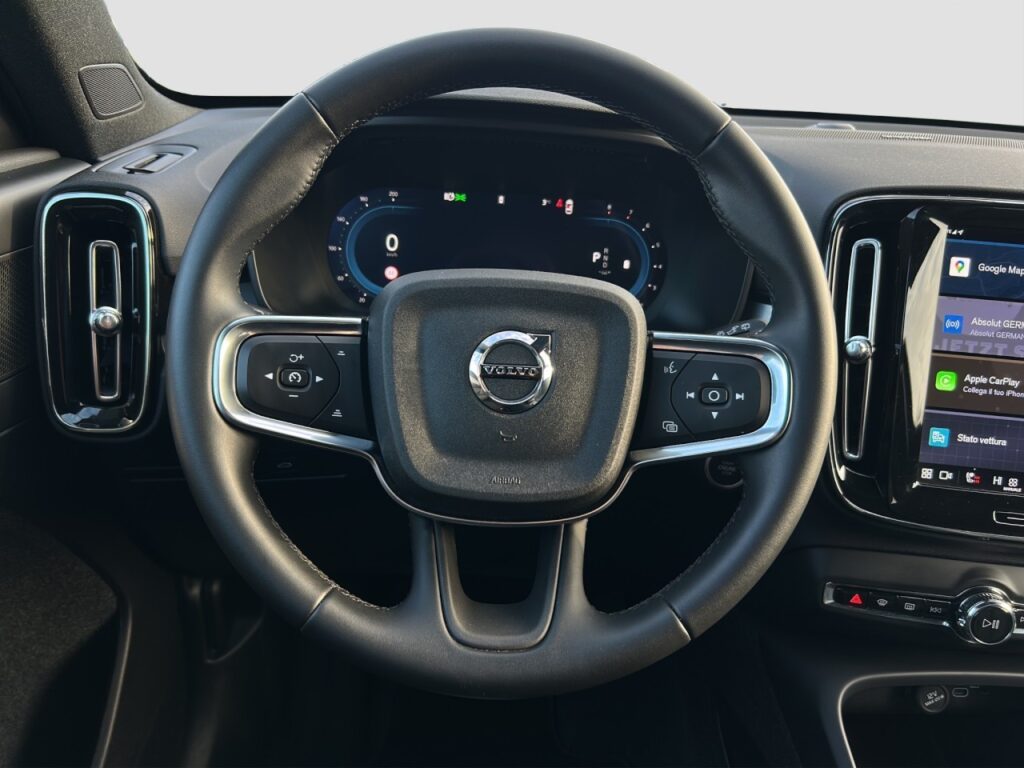 Volvo XC40 B4 Plus Black Edition/Navi/Pano/360K/20Zoll – Bild 7