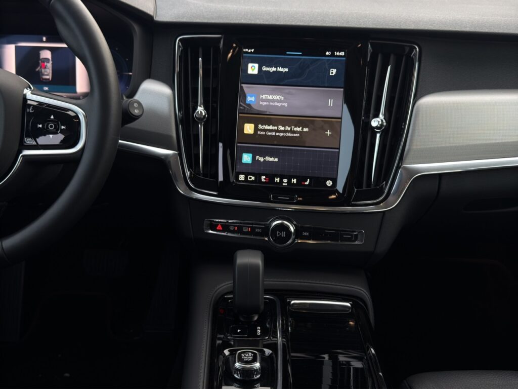 Volvo V90 T6 Plus Dark Plug-In Hybrid AWD/AHK/StHz/360 – Bild 11