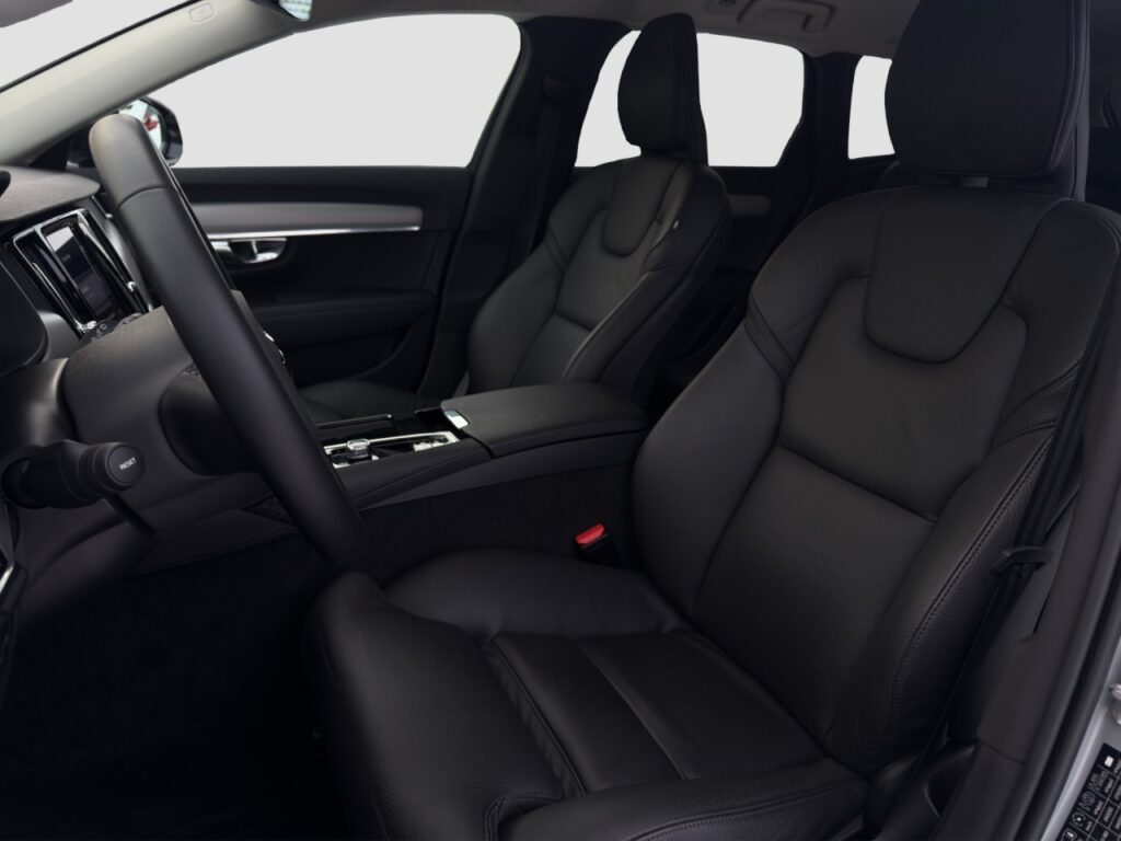 Volvo V90 T6 Plus Dark Plug-In Hybrid AWD/AHK/StHz/360 – Bild 13