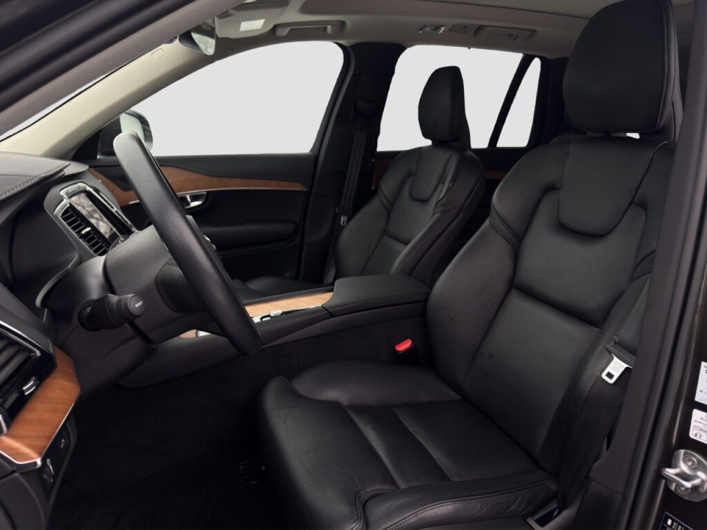 Volvo XC90 B5 Inscription AWD/7-Sitzer/Pano/StHz/360K – Bild 13