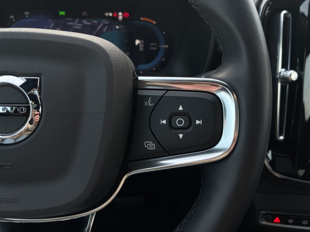 Volvo C40 Plus Twin Pure Electric AWD/Navi/AHK/20Zoll – Bild 20