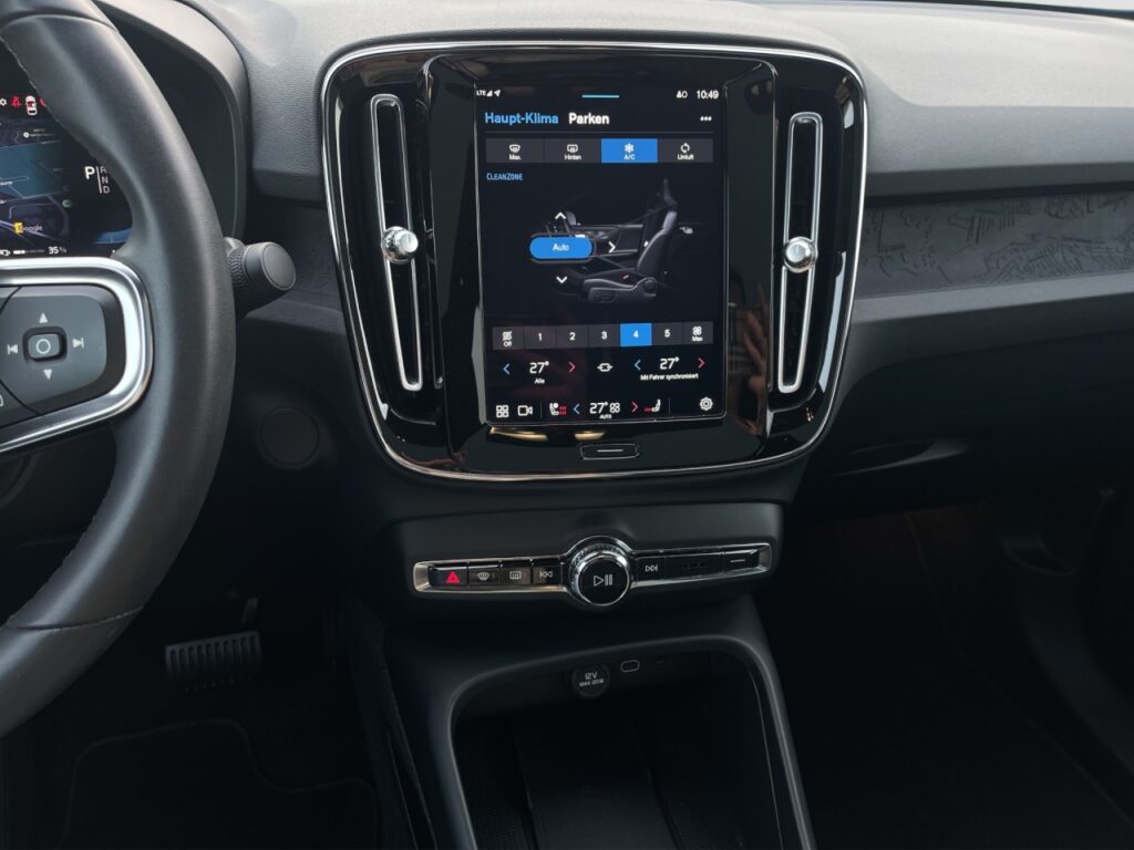 Volvo C40 Plus Twin Pure Electric AWD/Navi/AHK/20Zoll – Bild 9