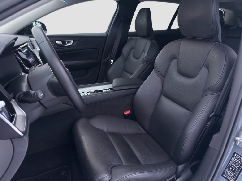 Volvo V60 B4 Ultimate Dark/Navi/LED/Pano/Kam/HuD/B&W – Bild 13