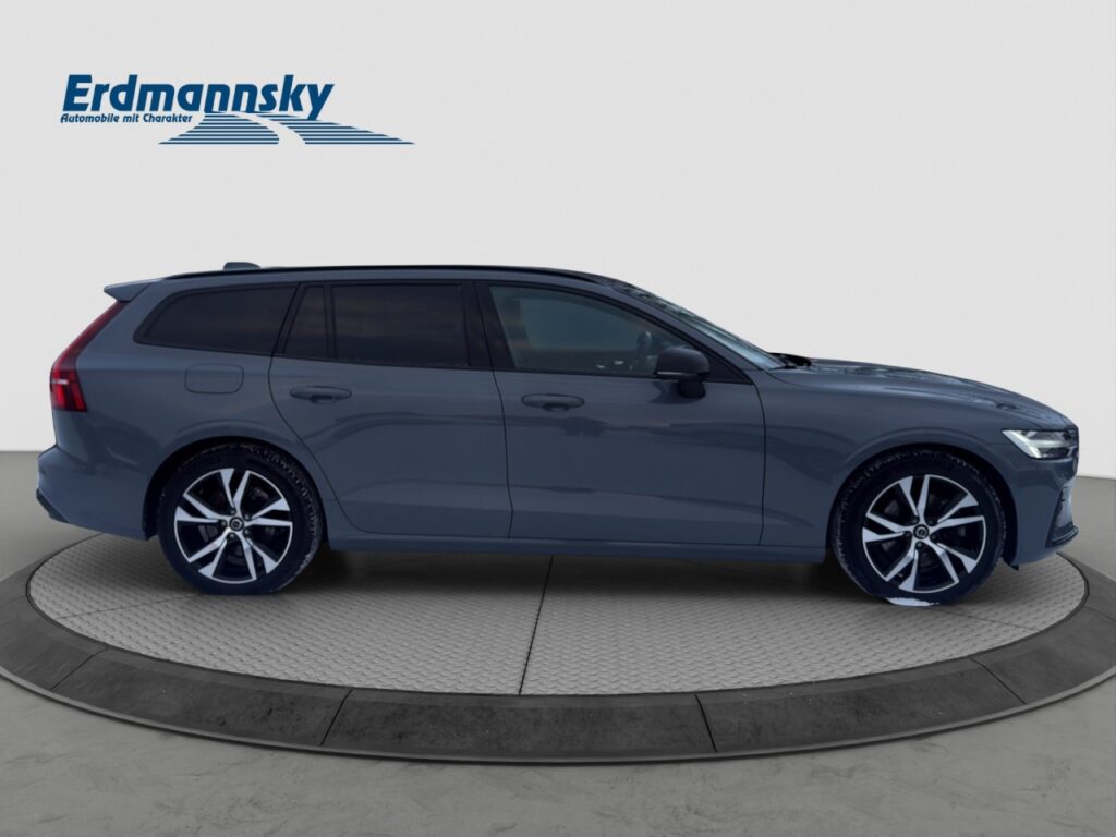 Volvo V60 B4 Ultimate Dark/Navi/LED/Pano/Kam/HuD/B&W – Bild 6