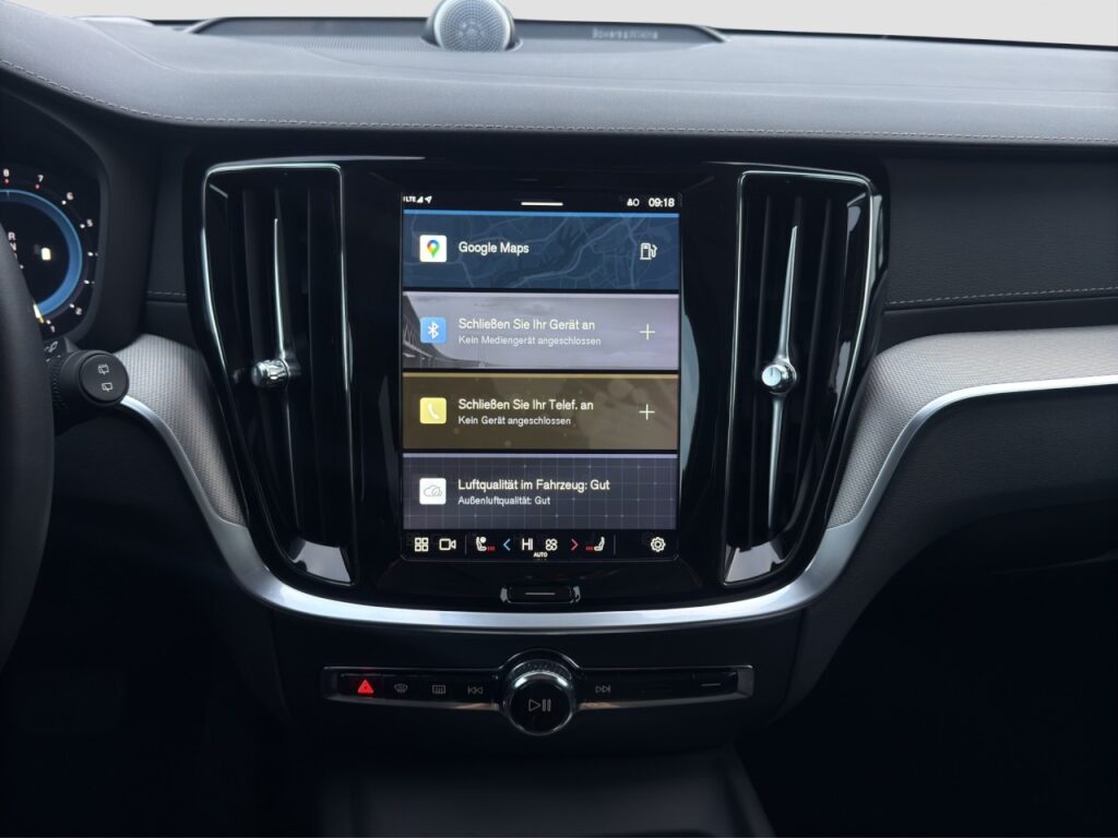 Volvo V60 B4 Ultimate Dark/Navi/LED/Pano/Kam/HuD/B&W – Bild 9