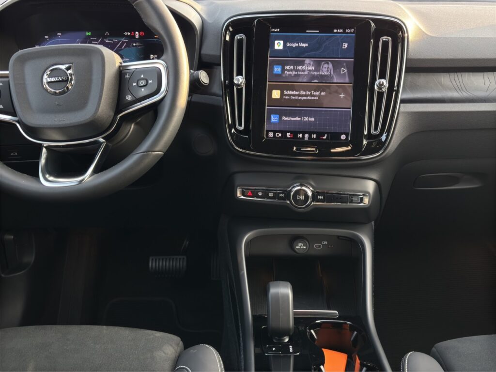 Volvo XC40 P8 Plus Twin Pure Electric AWD/Navi/AHK/GJR – Bild 11