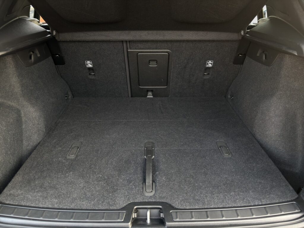 Volvo XC40 P8 Plus Twin Pure Electric AWD/Navi/AHK/GJR – Bild 16