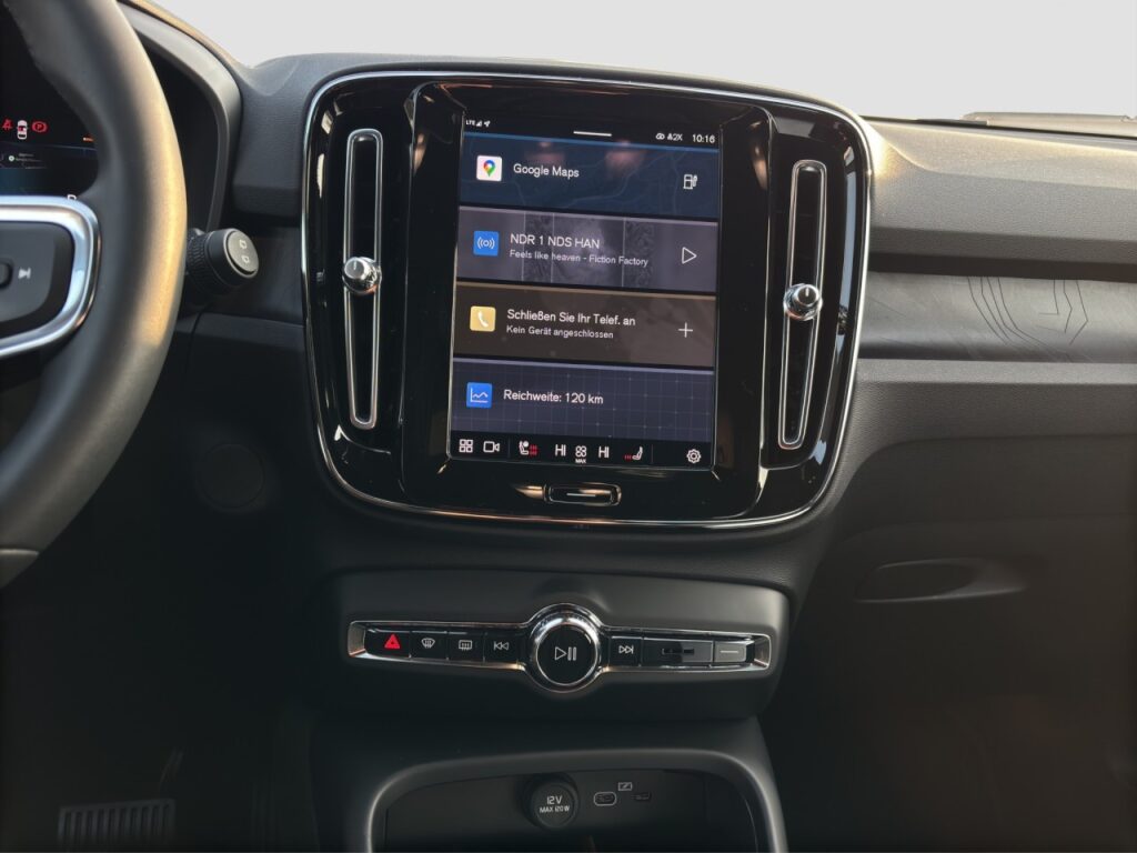 Volvo XC40 P8 Plus Twin Pure Electric AWD/Navi/AHK/GJR – Bild 9