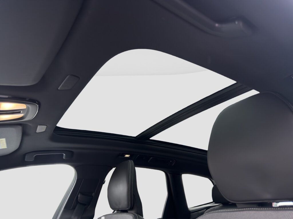 Volvo XC60 B5 AWD Plus Dark/el.Sitze/LHZ/360Kam/Pano – Bild 15