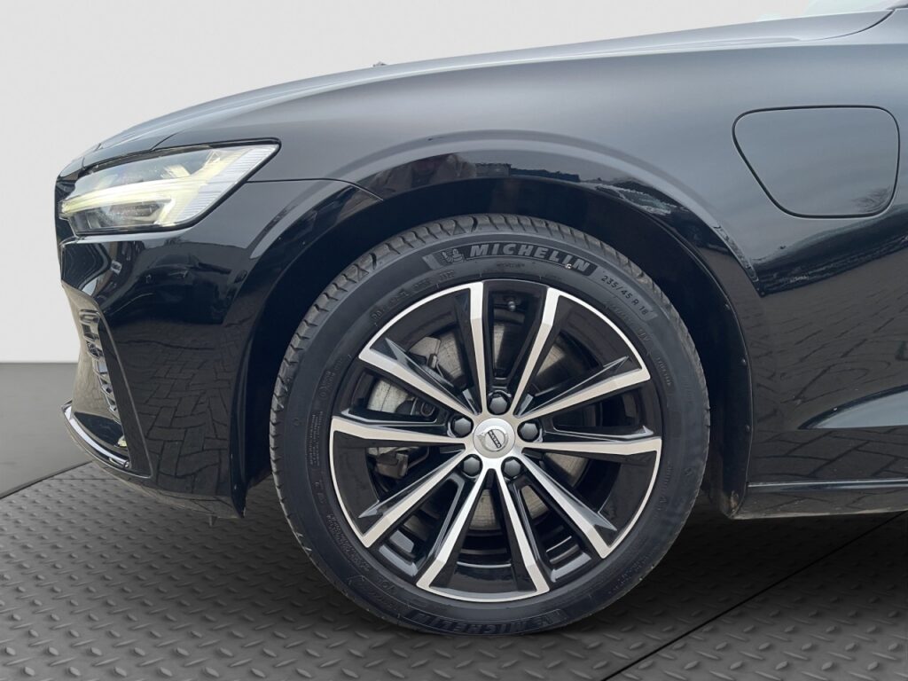 Volvo V60 T6 Twin Engine Plus Dark Plug-In Hybrid/KAM – Bild 17