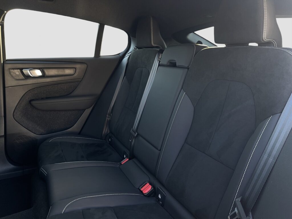 Volvo C40 Twin Electric Plus AWD/Navi/LED/Kam/Pano/GJR – Bild 13