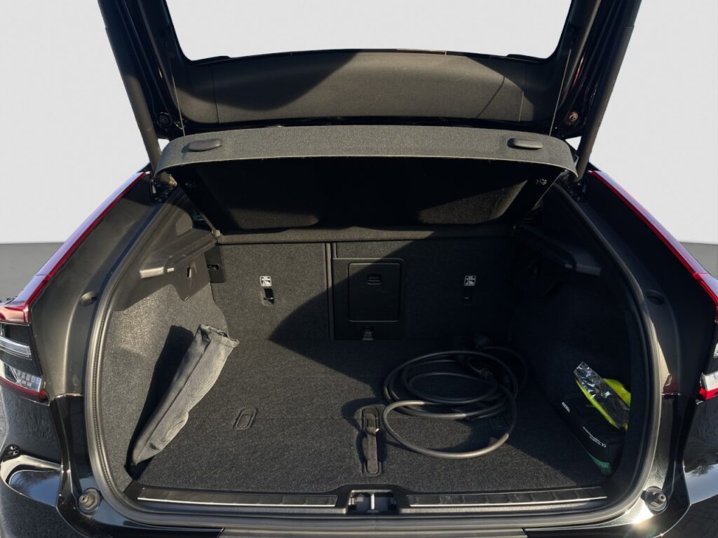 Volvo C40 Twin Electric Plus AWD/Navi/LED/Kam/Pano/GJR – Bild 15