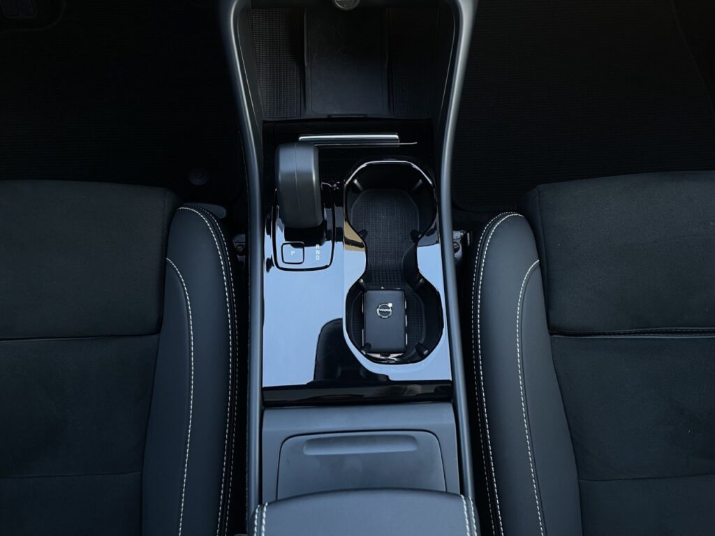 Volvo C40 Twin Electric Plus AWD/Navi/LED/Kam/Pano/GJR – Bild 20