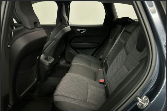 Volvo XC60 B4 Core/Navi/LED/BLIS/Kamera/hzb.LK/19Zoll – Bild 6