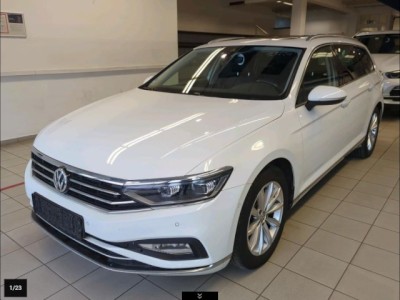 Volkswagen Passat Variant Elegance 4Motion/AHK/Pano/Standhz – Bild 1