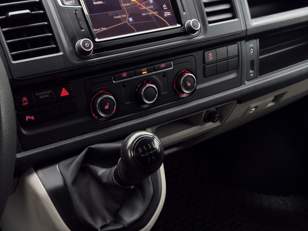 Volkswagen T6 Kasten lang/Klima/Navi/AHK/3-Sitze/2xSchiebet – Bild 16